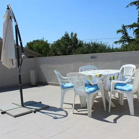 Apartment Pezic *