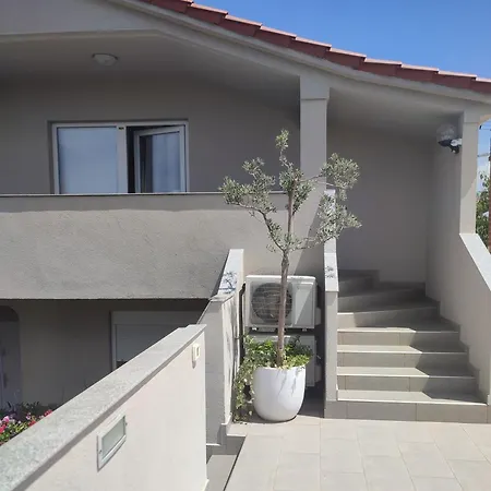 아파트 Pezic 풀라